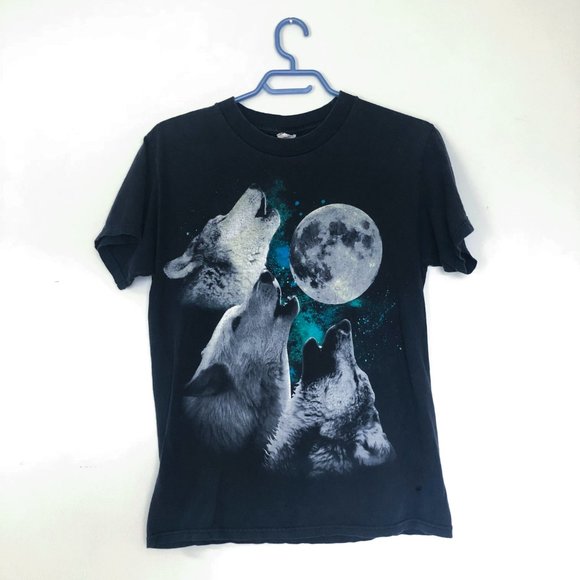 Wolf Shirt Vintage size small graphic t-shirt - Picture 1 of 5